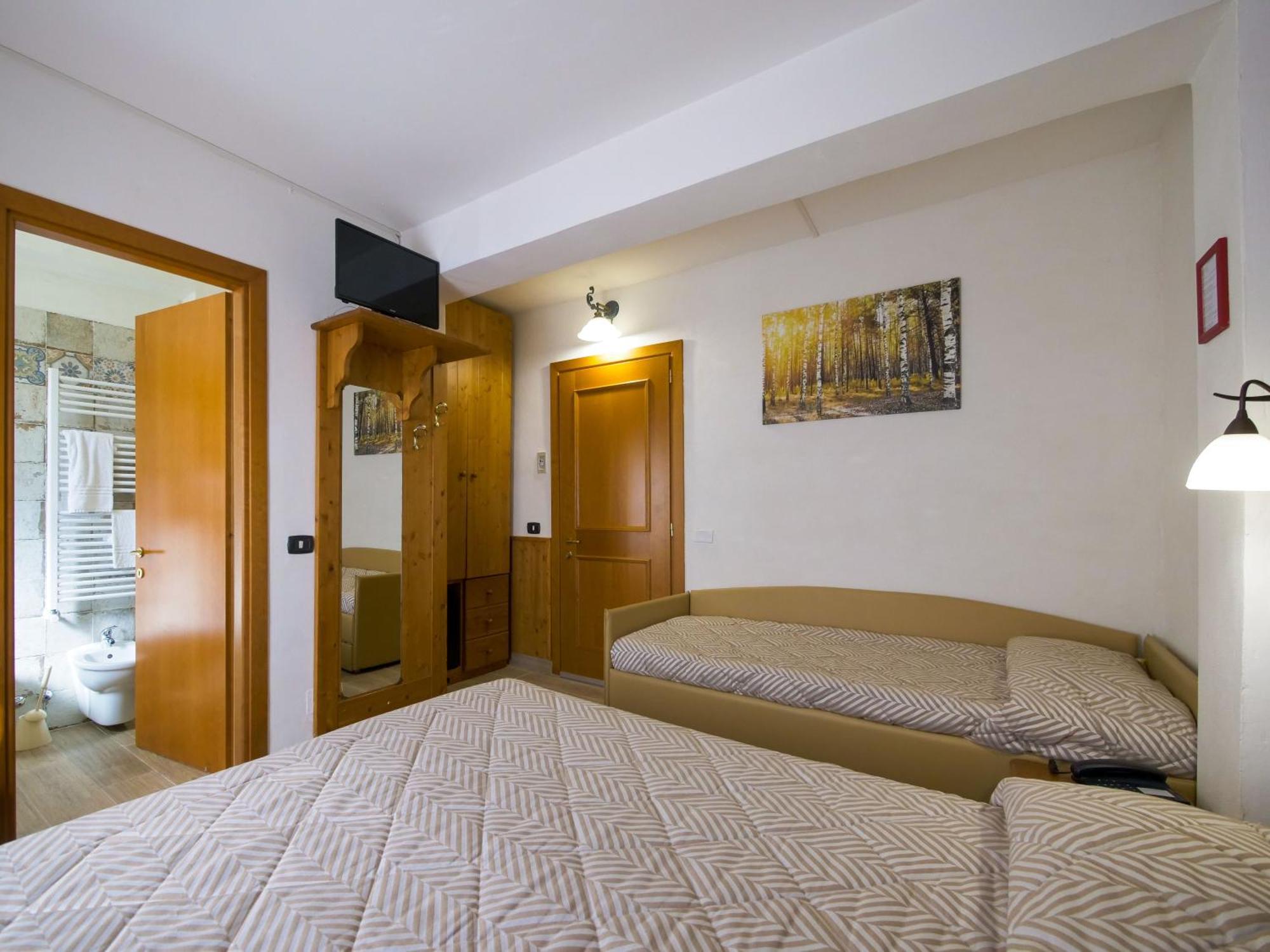 Hotel Bamby Pescasseroli Camera foto