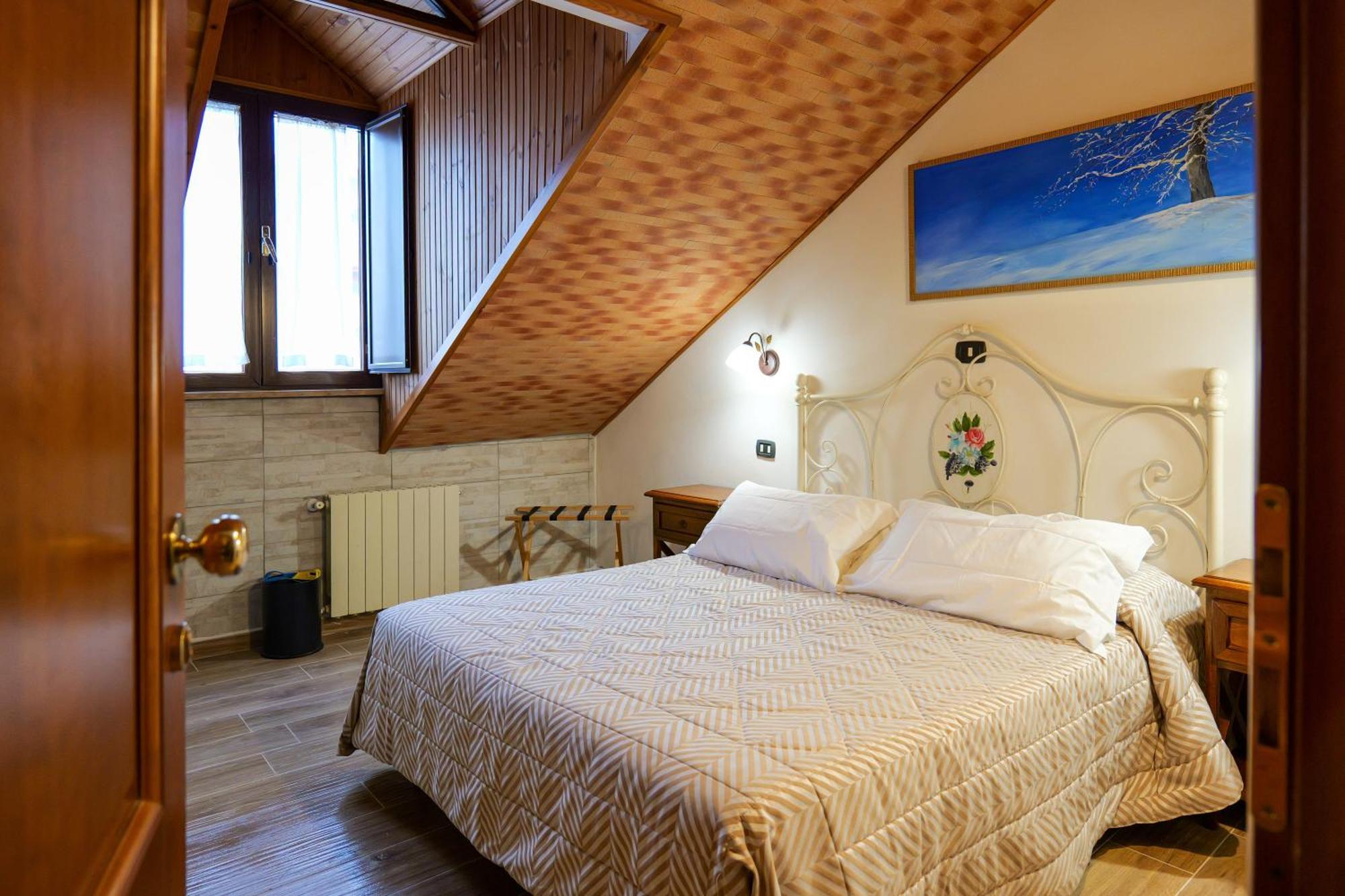 Hotel Bamby Pescasseroli Esterno foto